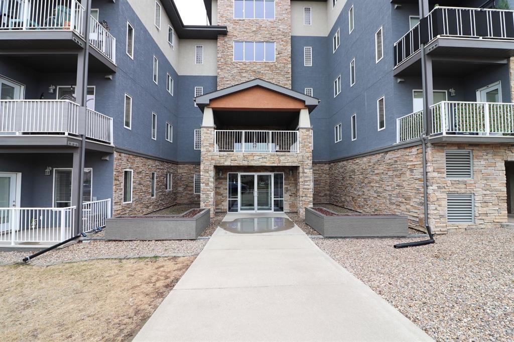 #318 19 Terrace View NE