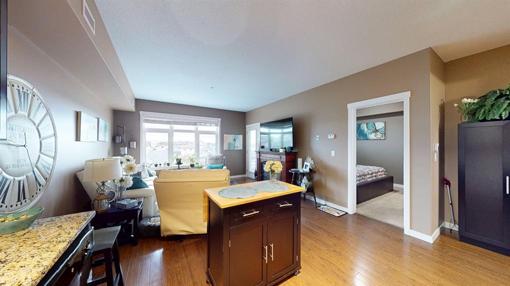 #318 19 Terrace View NE