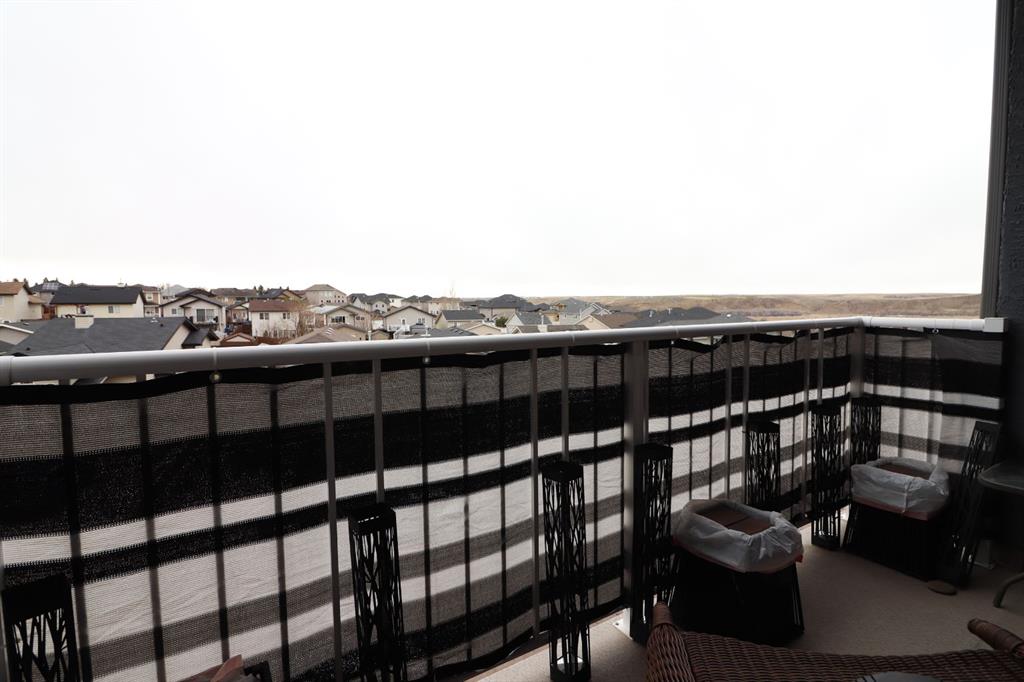 #318 19 Terrace View NE