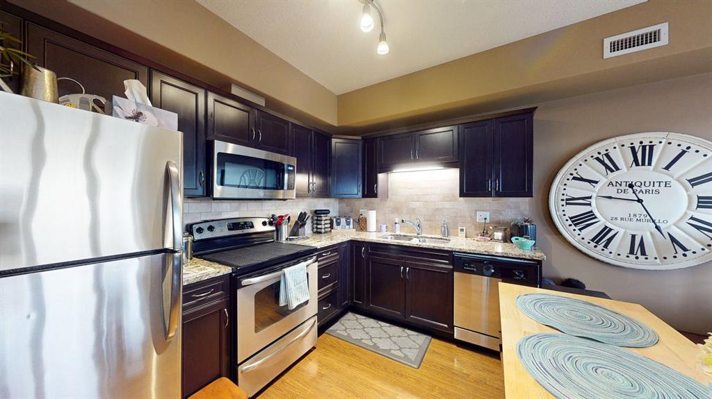 #318 19 Terrace View NE