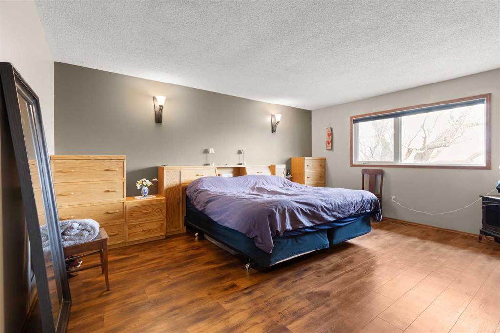 48 Buttercup Court SE