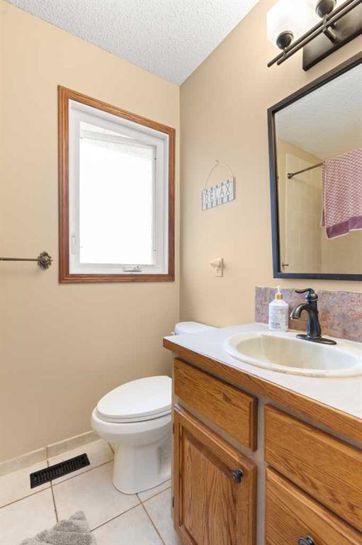 48 Buttercup Court SE