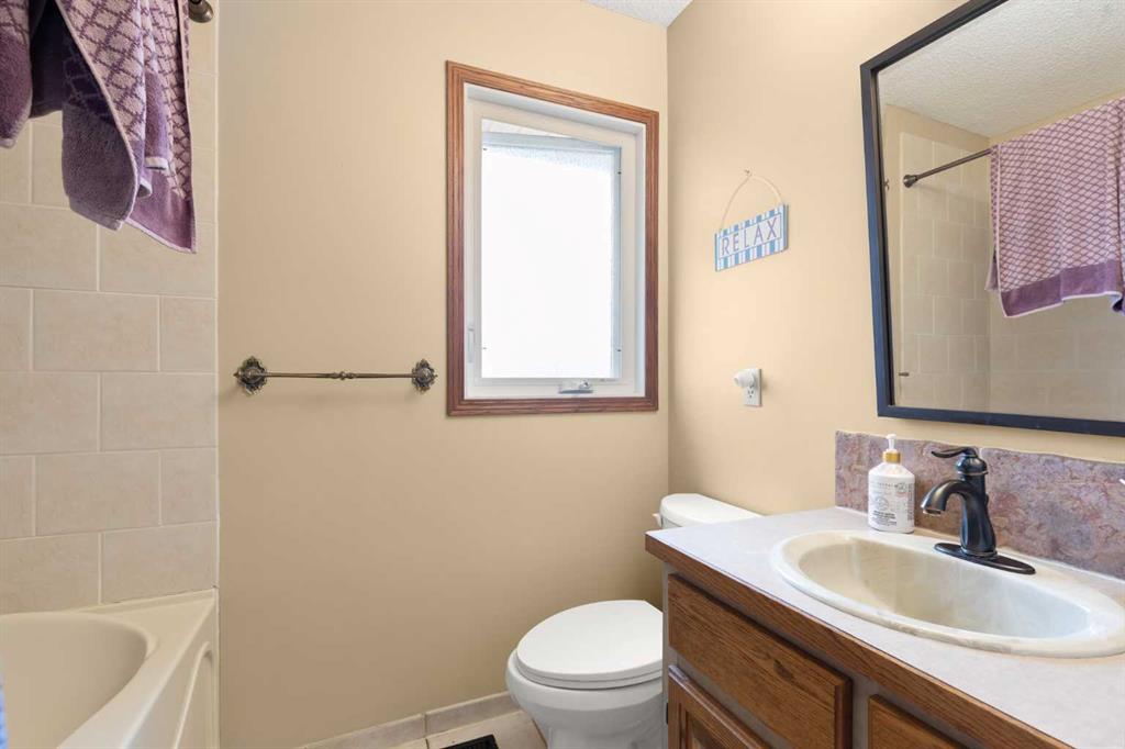 48 Buttercup Court SE