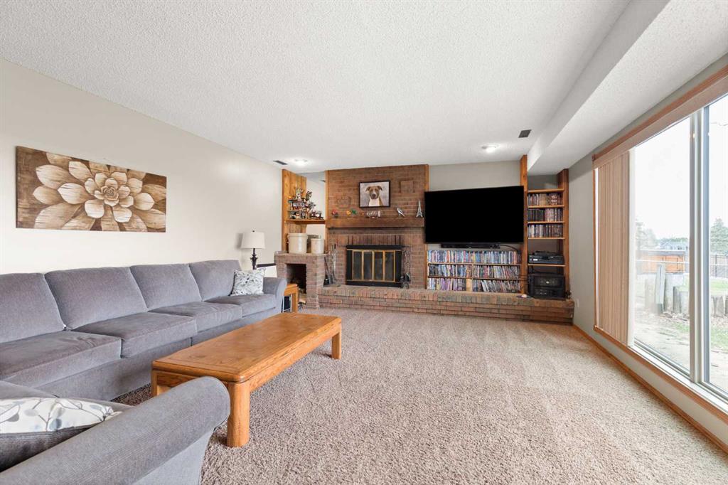 48 Buttercup Court SE