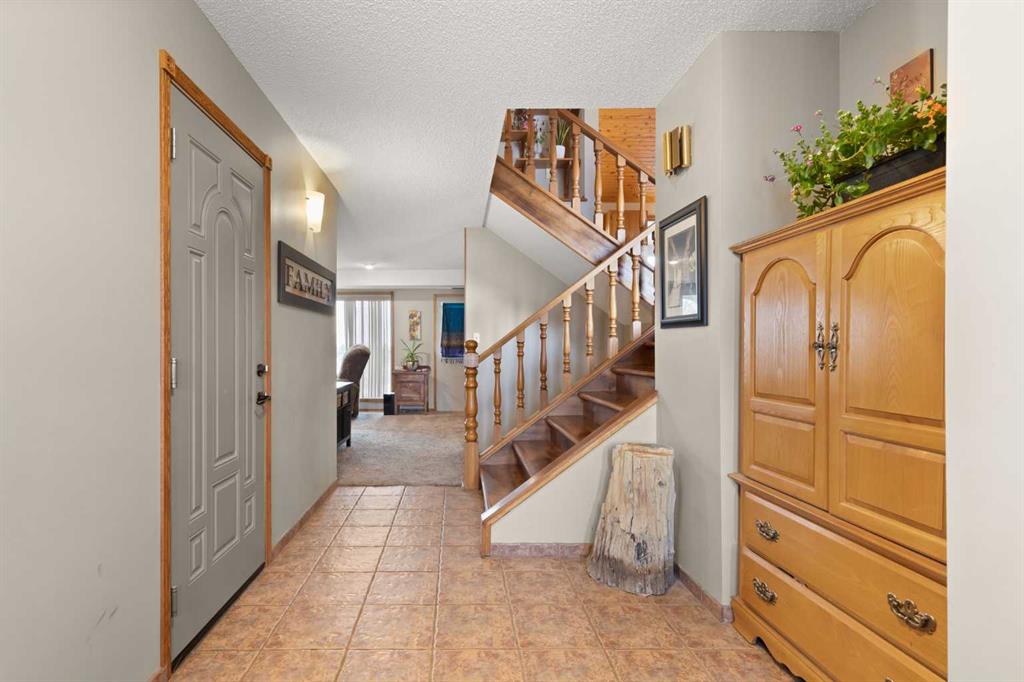 48 Buttercup Court SE