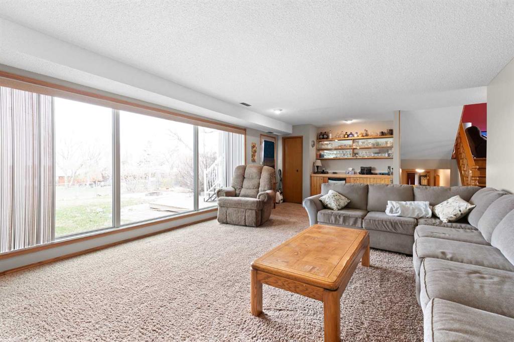 48 Buttercup Court SE