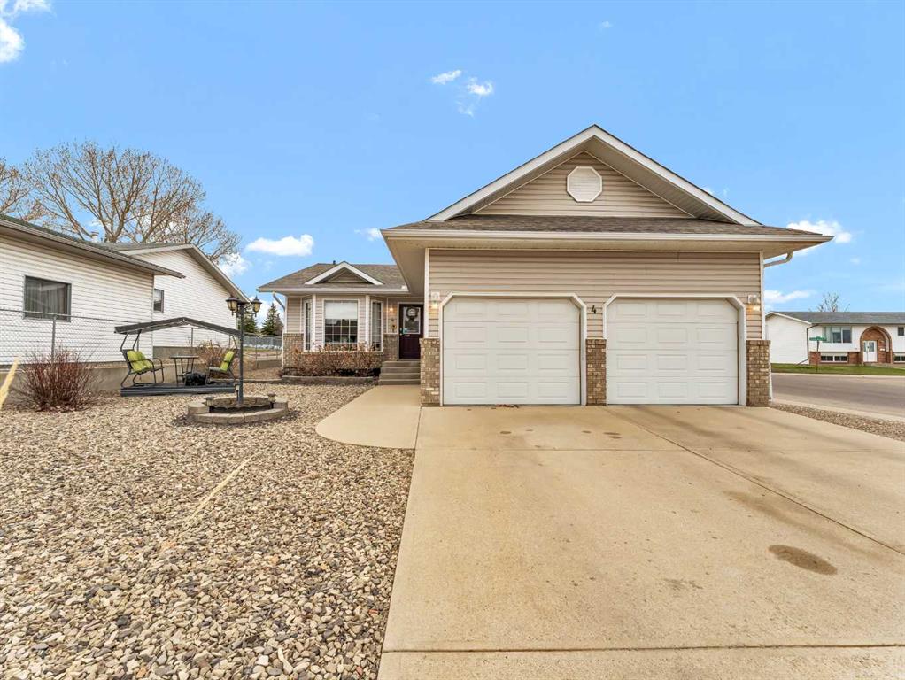 4 Redwood Court SE, Medicine Hat
