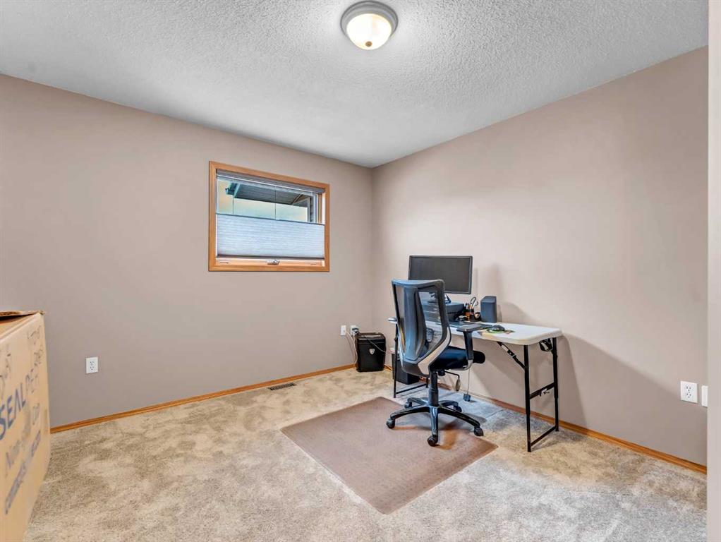 4 Redwood Court SE
