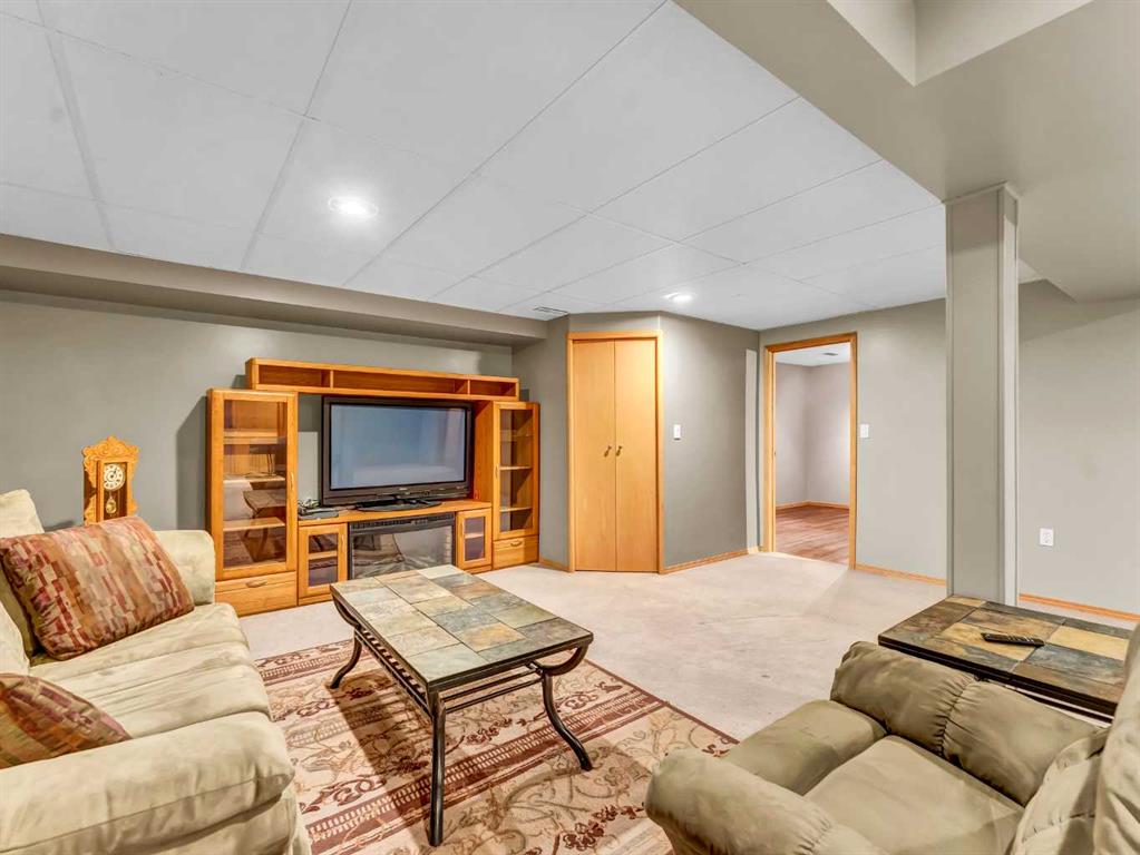 4 Redwood Court SE