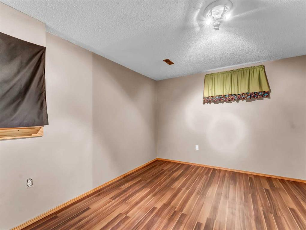 4 Redwood Court SE