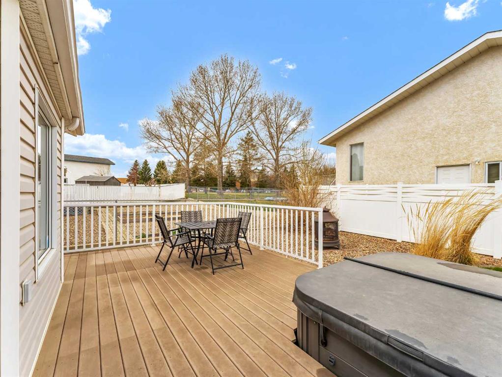 4 Redwood Court SE