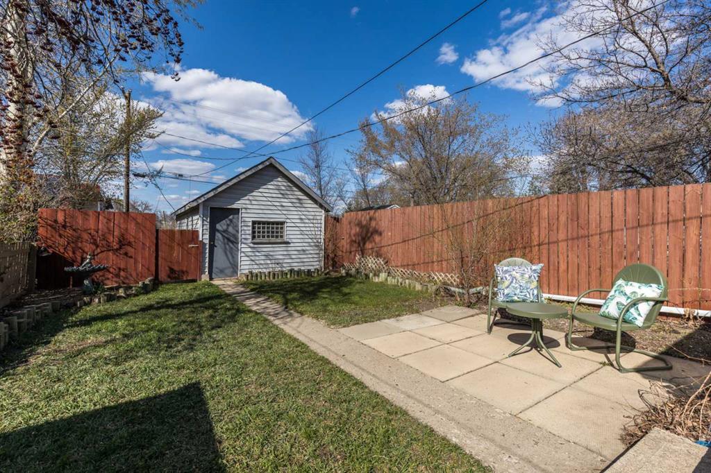 158 7 Street SE