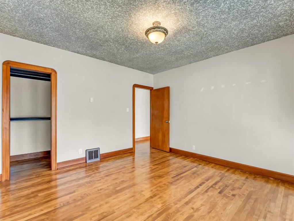 7 12 Street SW