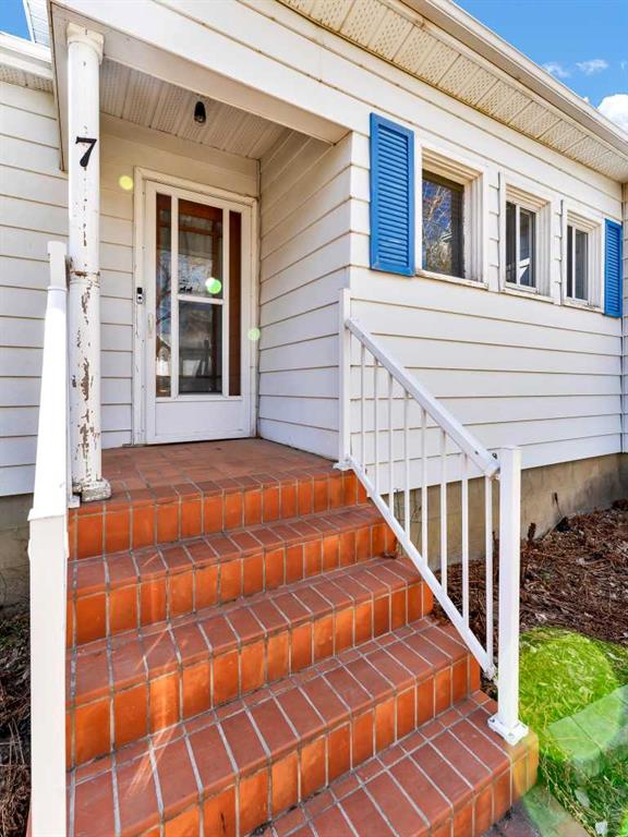 7 12 Street SW