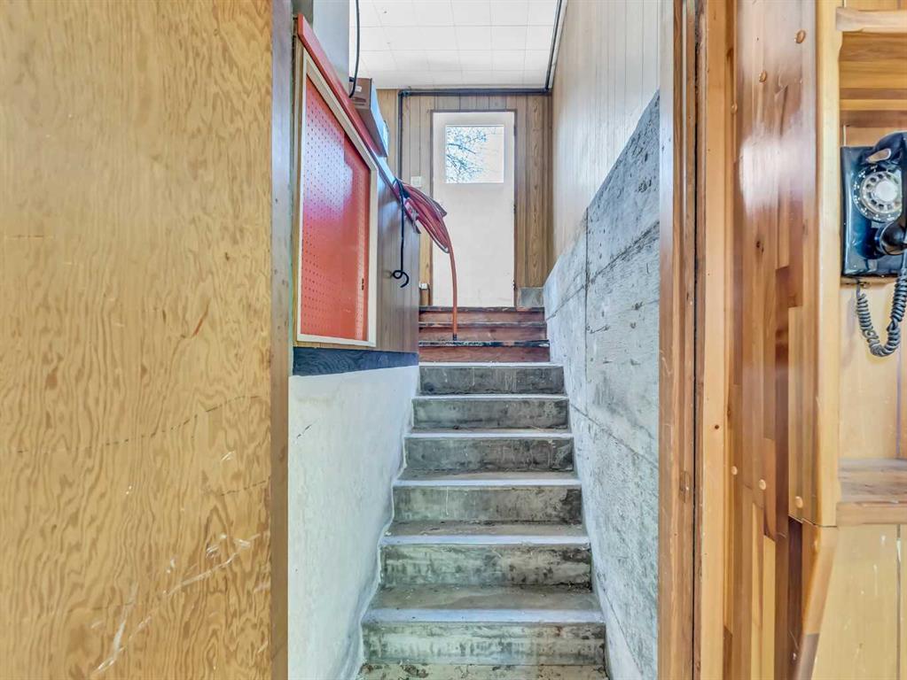 7 12 Street SW