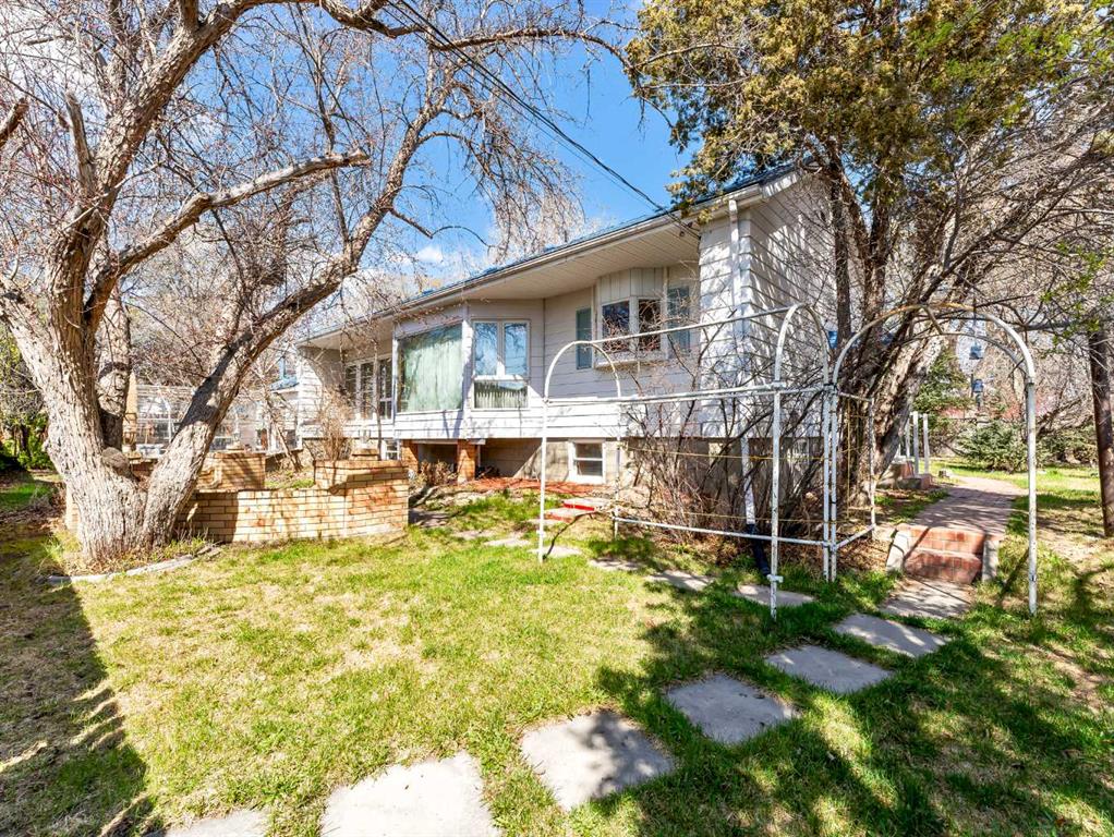 7 12 Street SW