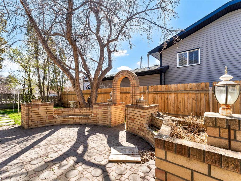 7 12 Street SW