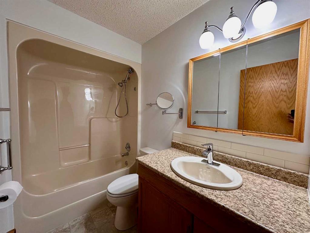#15 1165 16th Street NE