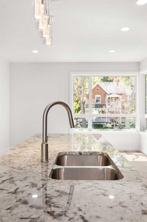 14 1 Street SW