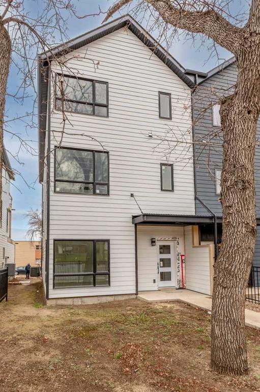 14 1 Street SW