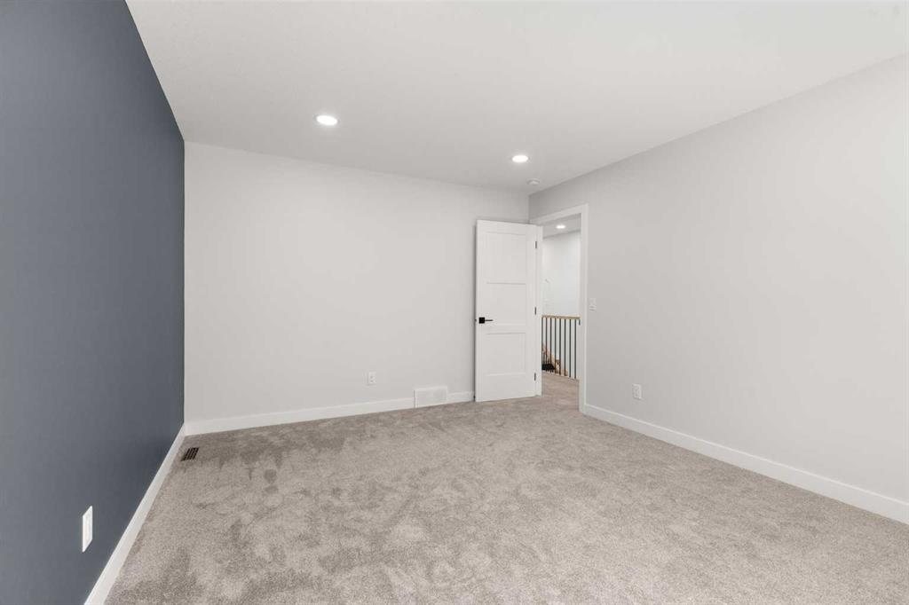 14 1 Street SW
