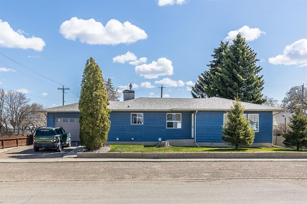 202 2 Street W, Bow Island