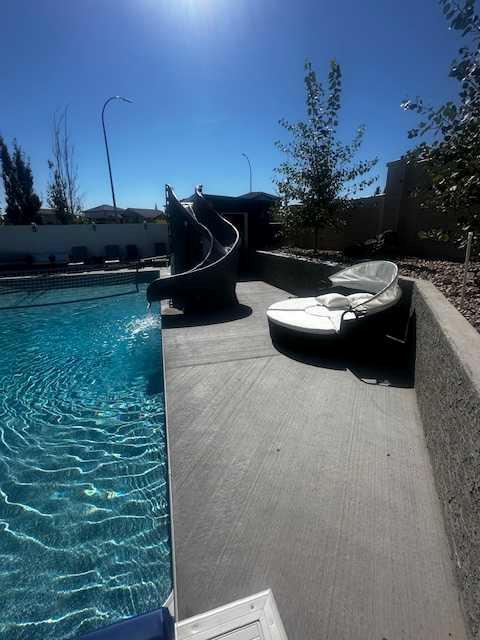 336 Somerside Crescent SE