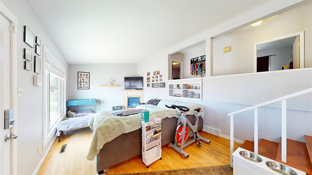 2 14 Street NW