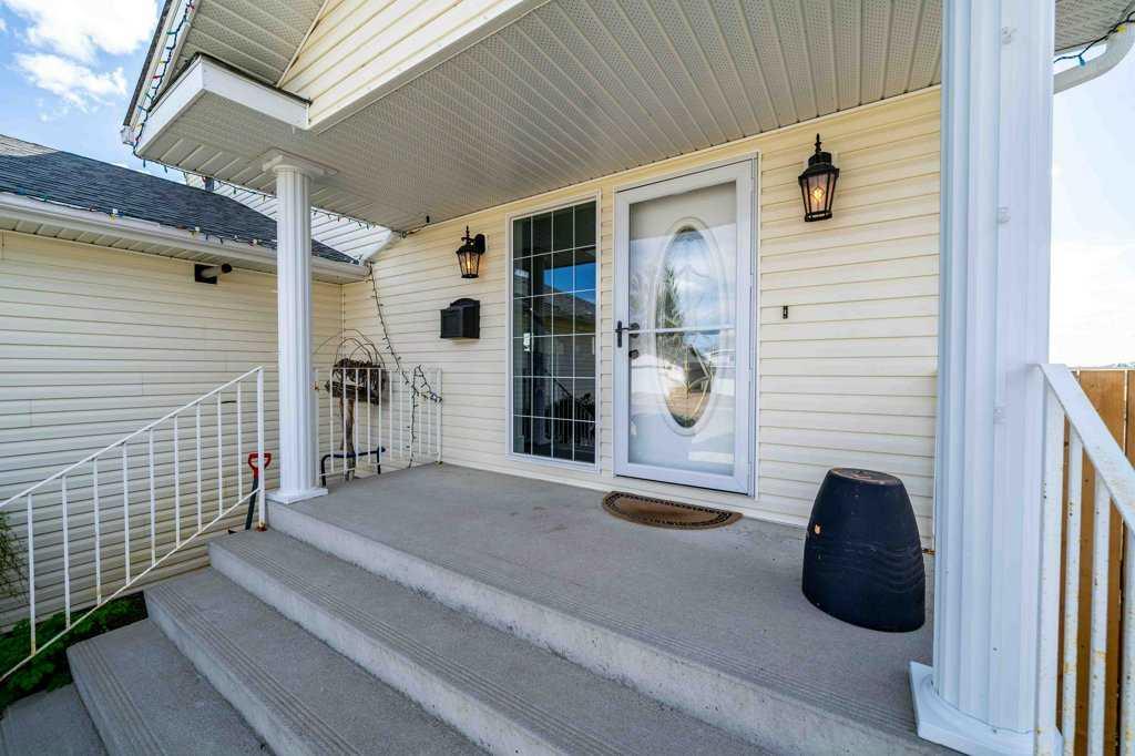 106 Redcliff Way SW