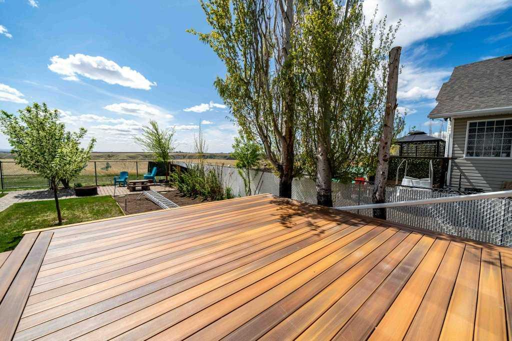 106 Redcliff Way SW