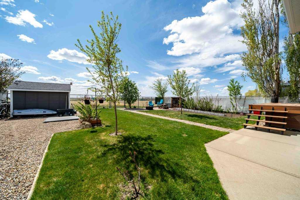 106 Redcliff Way SW