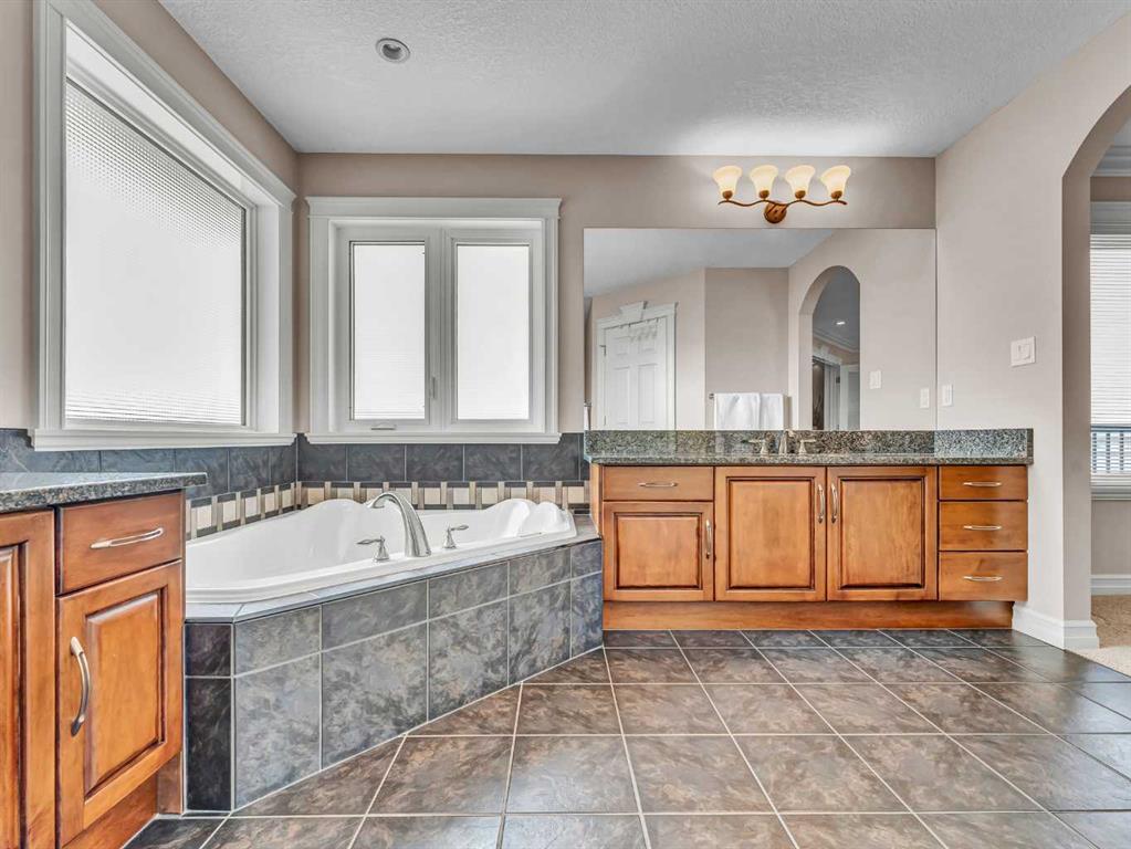 150 Desert Blume Crescent 