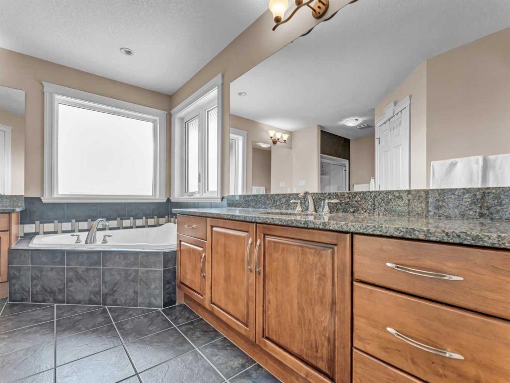 150 Desert Blume Crescent 