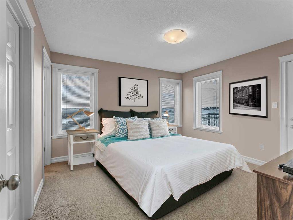 150 Desert Blume Crescent 