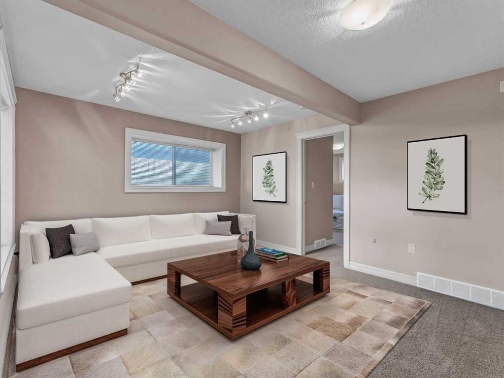 150 Desert Blume Crescent 