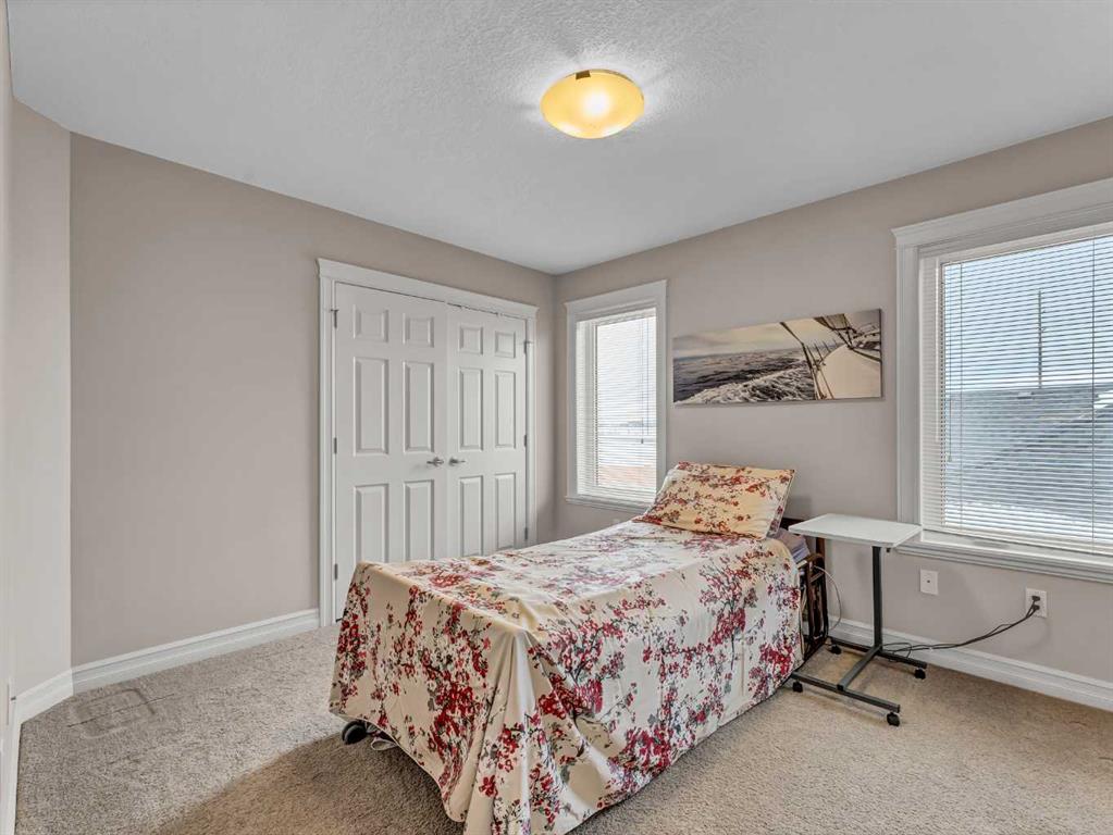 150 Desert Blume Crescent 