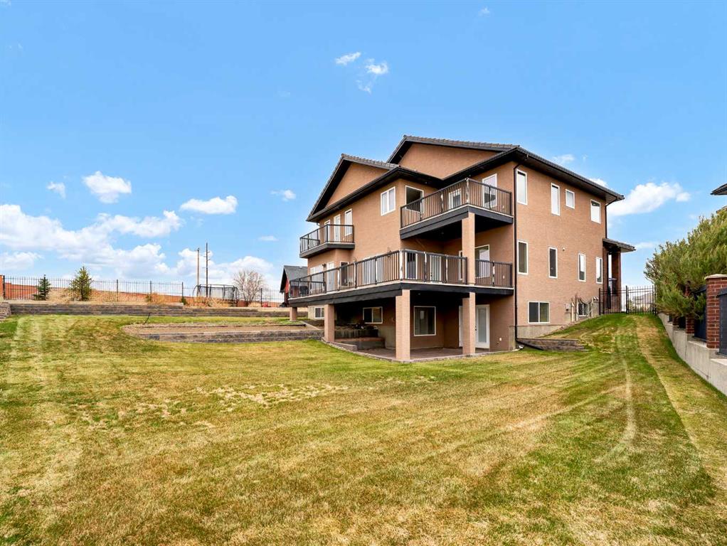 150 Desert Blume Crescent 