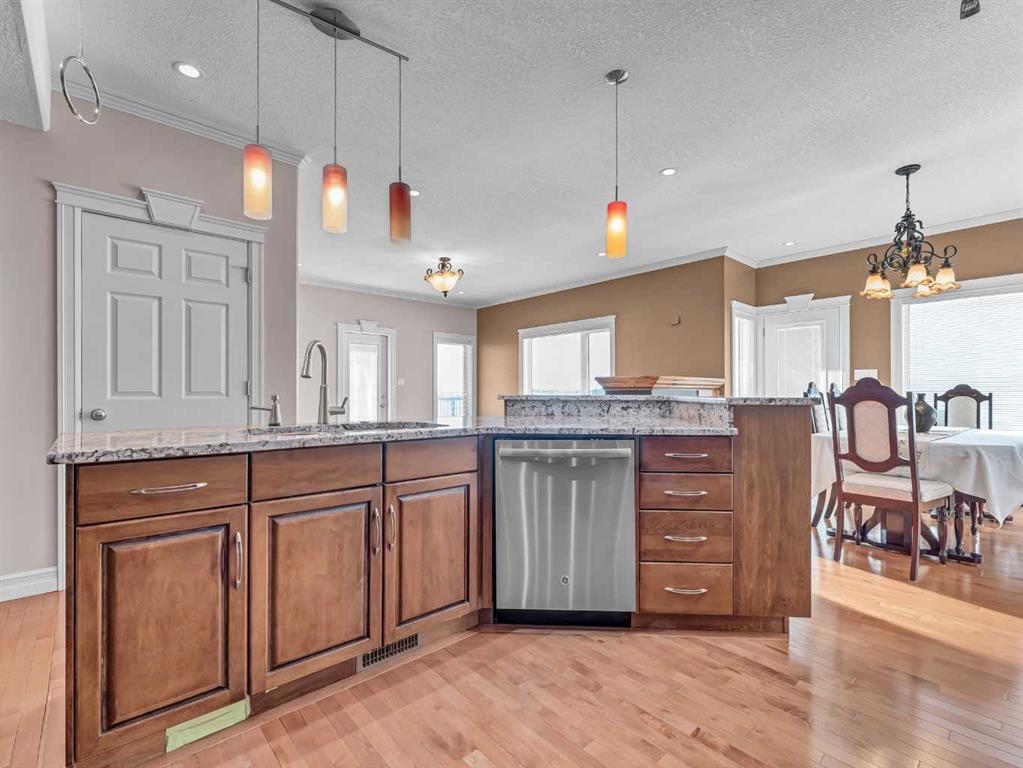 150 Desert Blume Crescent 