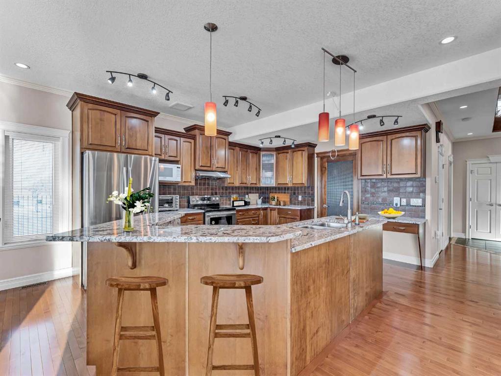 150 Desert Blume Crescent 