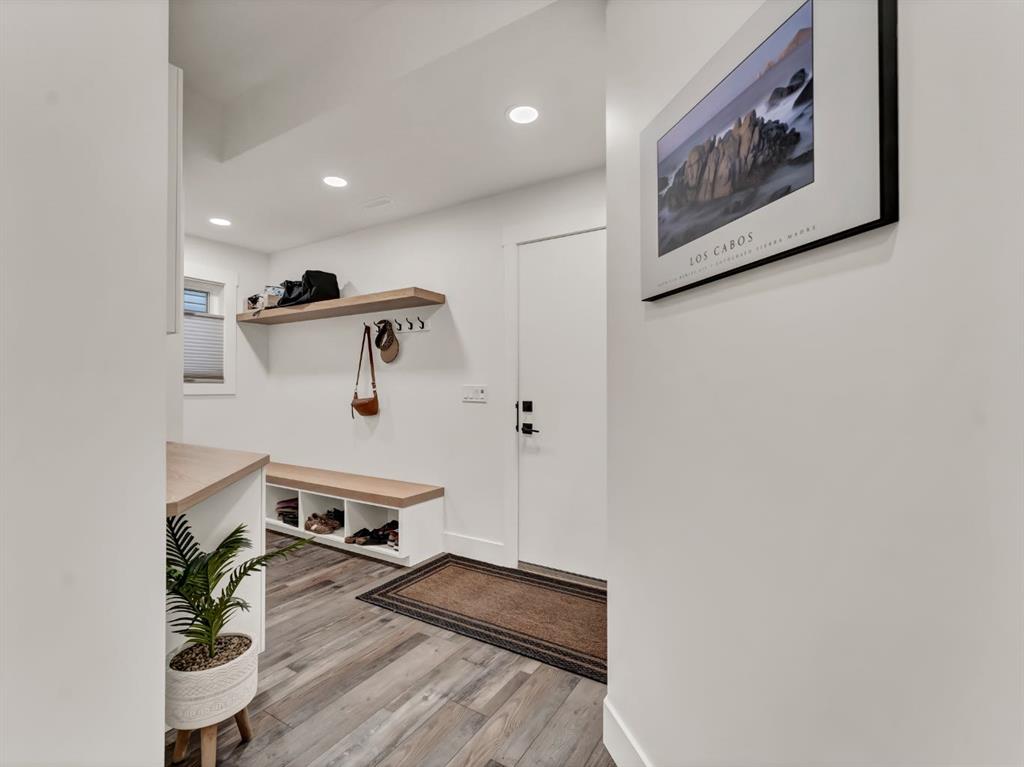 20 1 Street SW
