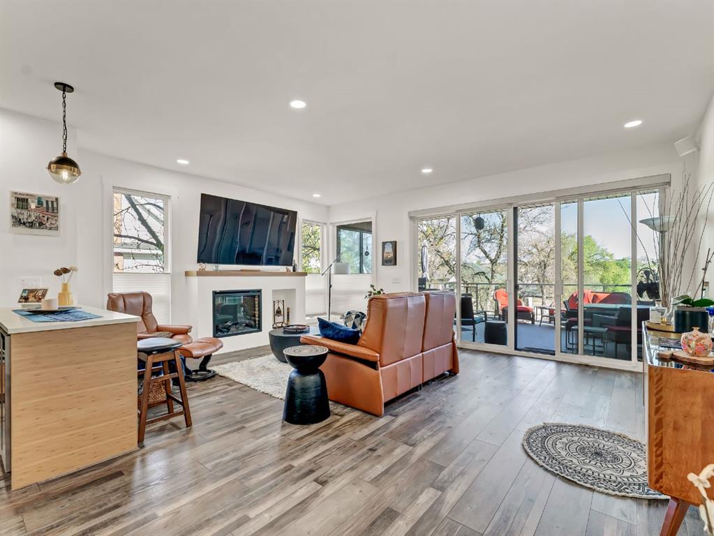 20 1 Street SW