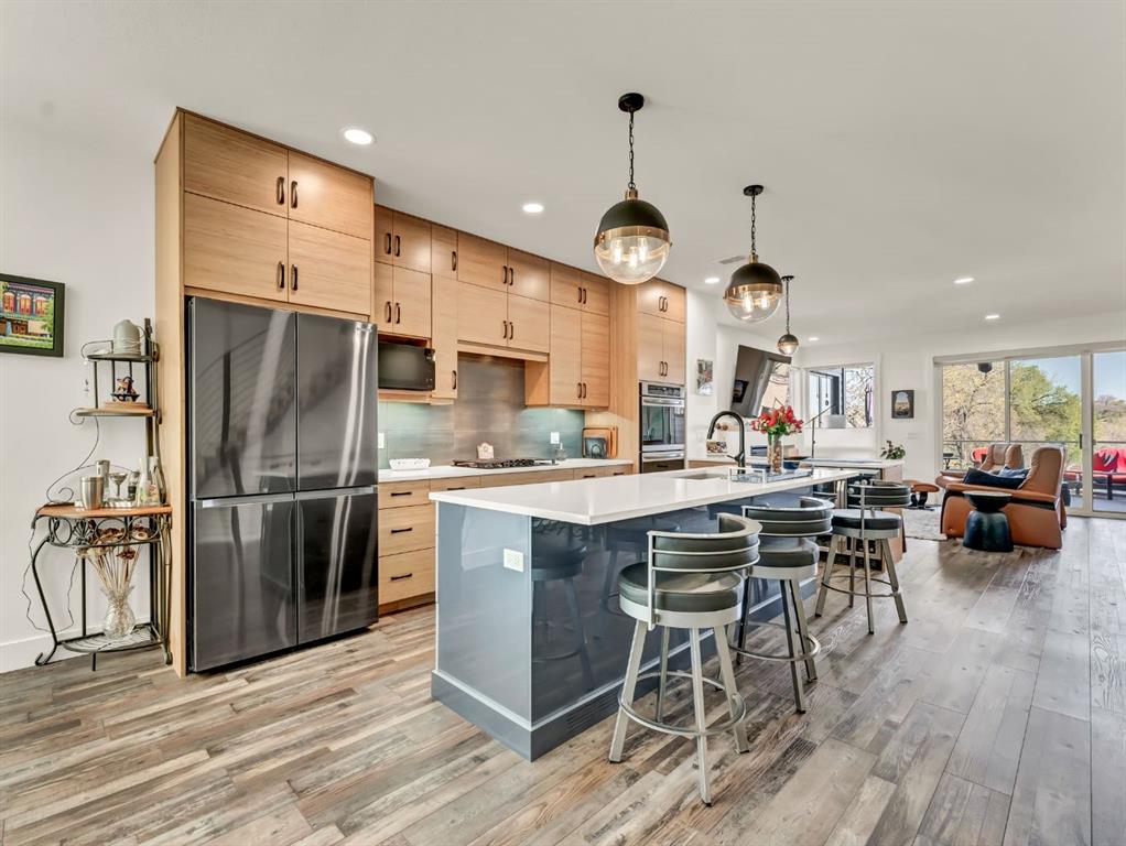 20 1 Street SW