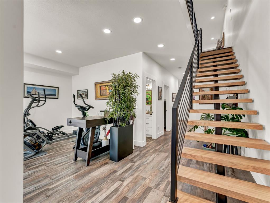 20 1 Street SW