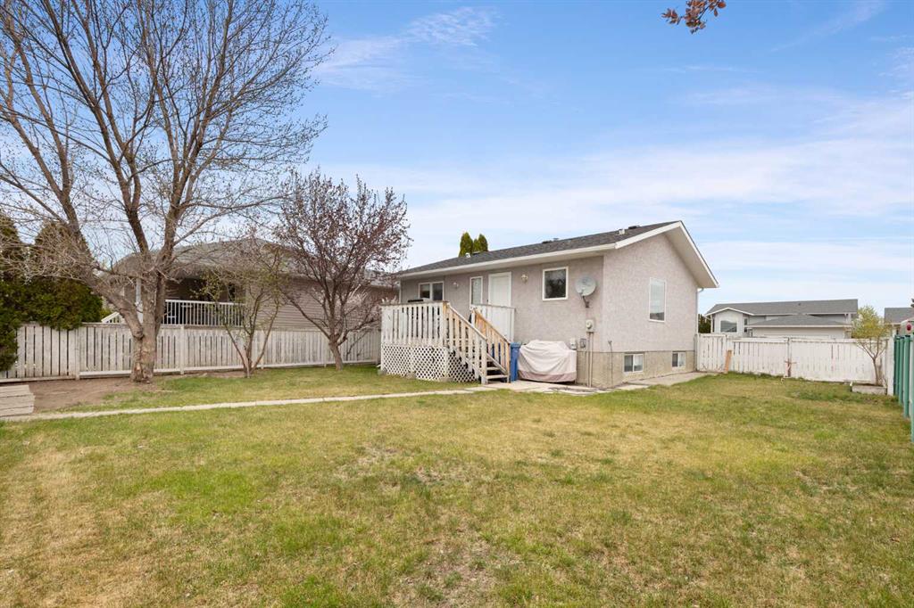 609 Hemingway Crescent NE