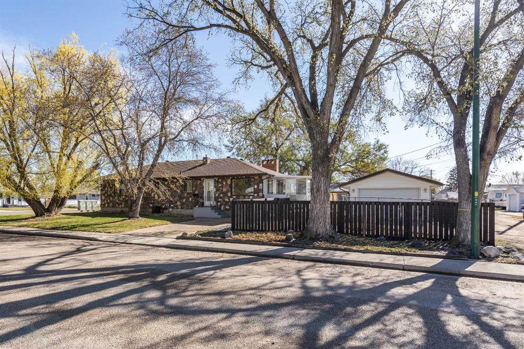 188 Burns Crescent NW