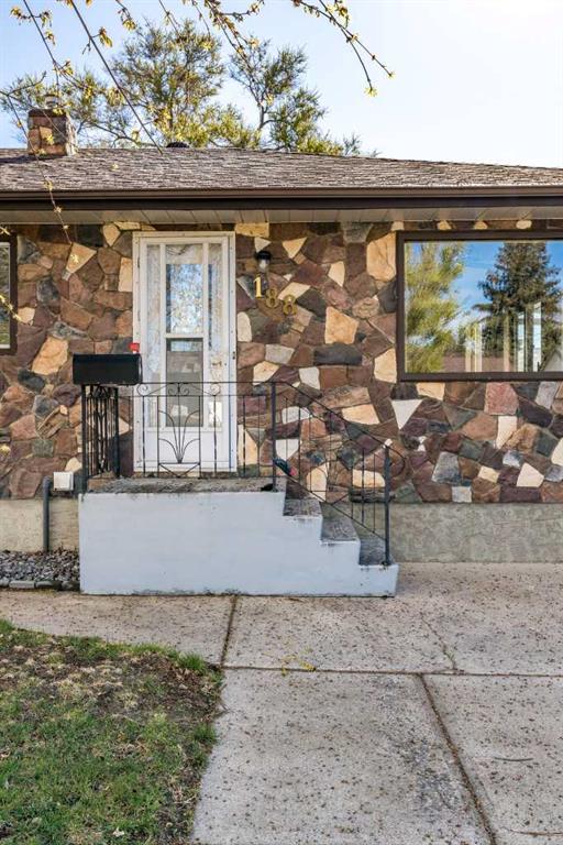 188 Burns Crescent NW