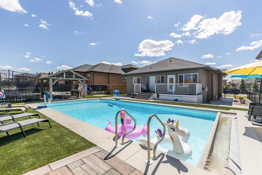 74 Desert Blume Crescent SW