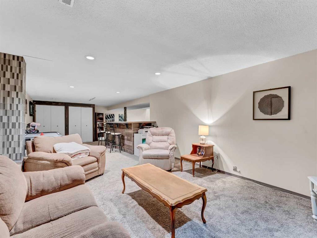 13 Cunliffe Crescent SE