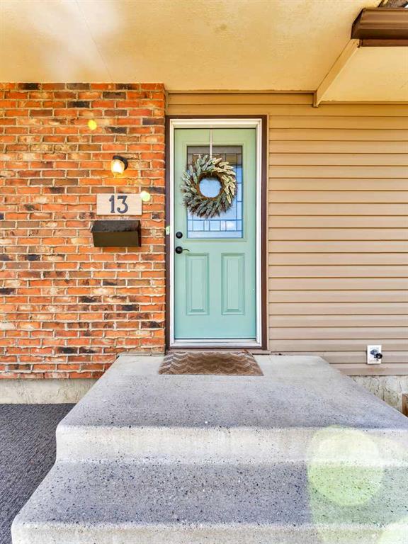 13 Cunliffe Crescent SE