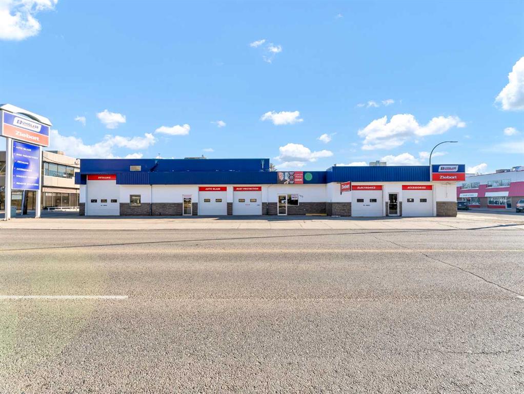 1137 & 1139 Kingsway Avenue SE, Medicine Hat